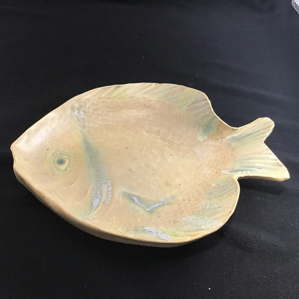 Barn Hill Pottery Chatham Cape Cod Fish Plate Nuetrals Blues Trinket Serving 7